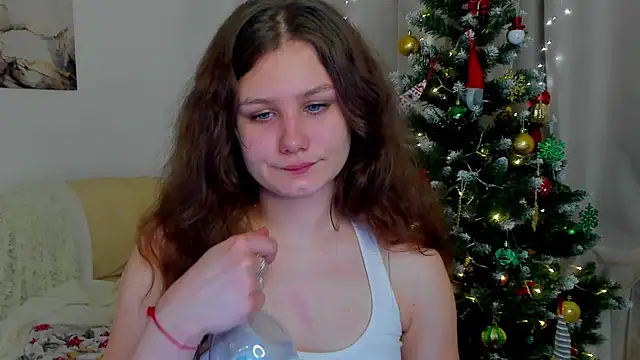 Snapshot of Charlotte_wow chatting on 01.17.25 Charlotte wow online show from 01.17.25