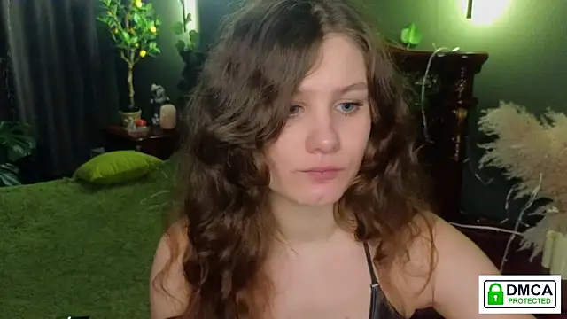 Snapshot of Charlotte_wow chatting on 01.26.25 Charlotte wow online show from 01.26.25