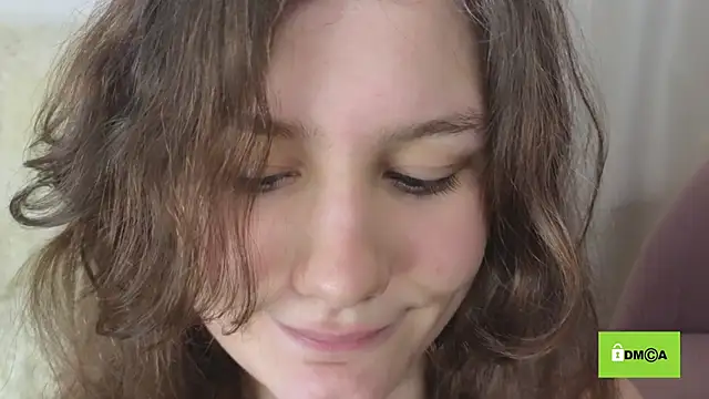 Snapshot of Charlotte_wow chatting on 02.10.25 Charlotte wow online show from 02.10.25