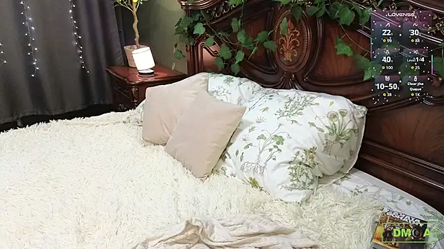 Snapshot of Charlotte_wow chatting on 11.24.25 Charlotte wow online show from 11.24.25