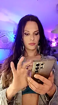 Snapshot of Luna_Kitanna chatting on 03.21.25 Luna Kitanna online show from 03.21.25