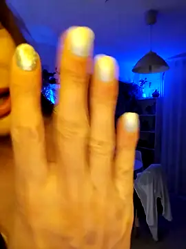 Snapshot of Luna_Kitanna chatting on 04.18.26 Luna Kitanna online show from 04.18.26