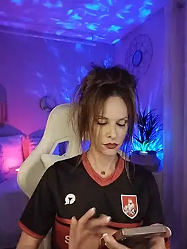 Snapshot of Luna_Kitanna chatting on 07.19.26 Luna Kitanna online show from 07.19.26
