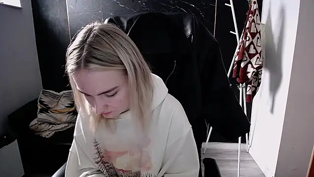 viktoria lovely online show from 11.11.25