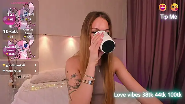 Snapshot of Tracy-Taylor chatting on 01.20.25 Tracy-Taylor online show from 01.20.25