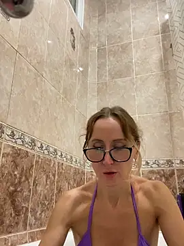 LauraDavis online show from 12.19.25