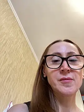 LauraDavis online show from 04.17.26