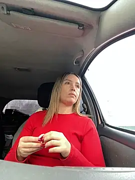 Snapshot of StasyWood chatting on 12.20.24 StasyWood online show from 12.20.24