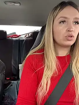 Snapshot of StasyWood chatting on 12.30.24 StasyWood online show from 12.30.24