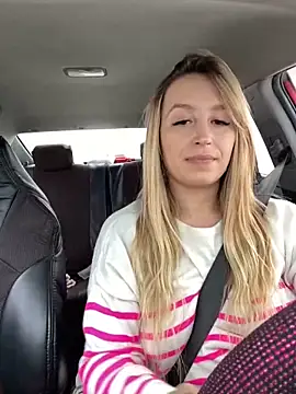 Snapshot of StasyWood chatting on 01.06.25 StasyWood online show from 01.06.25