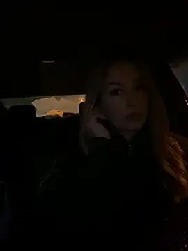 Snapshot of StasyWood chatting on 01.08.25 StasyWood online show from 01.08.25