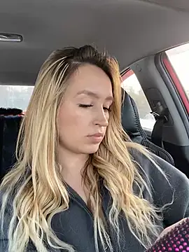 Snapshot of StasyWood chatting on 01.15.25 StasyWood online show from 01.15.25