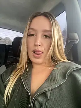 Snapshot of StasyWood chatting on 01.27.25 StasyWood online show from 01.27.25