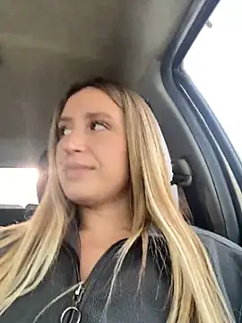 Snapshot of StasyWood chatting on 01.29.25 StasyWood online show from 01.29.25