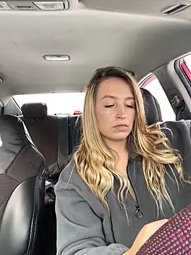 Snapshot of StasyWood chatting on 02.10.25 StasyWood online show from 02.10.25