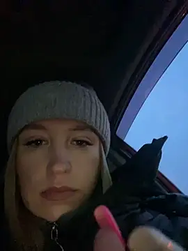 Snapshot of StasyWood chatting on 02.26.25 StasyWood online show from 02.26.25