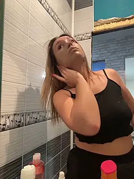 Snapshot of StasyWood chatting on 02.27.25 StasyWood online show from 02.27.25