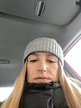 Snapshot of StasyWood chatting on 03.13.25 StasyWood online show from 03.13.25