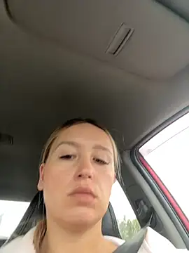 Snapshot of StasyWood chatting on 09.28.25 StasyWood online show from 09.28.25