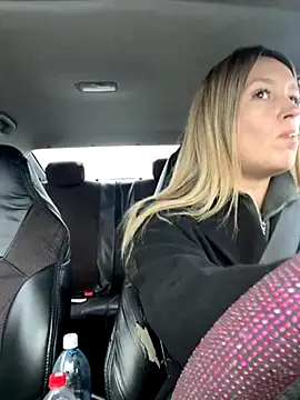 Snapshot of StasyWood chatting on 10.07.25 StasyWood online show from 10.07.25