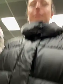 Snapshot of StasyWood chatting on 10.10.25 StasyWood online show from 10.10.25