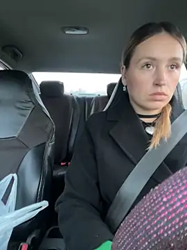 Snapshot of StasyWood chatting on 10.20.25 StasyWood online show from 10.20.25