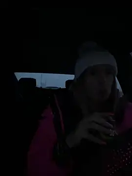 Snapshot of StasyWood chatting on 11.04.25 StasyWood online show from 11.04.25