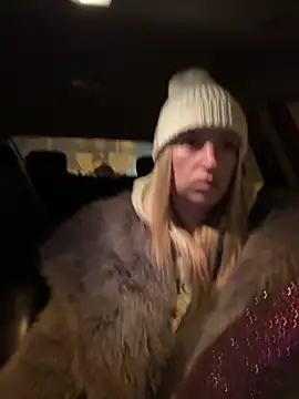 Snapshot of StasyWood chatting on 02.01.26 StasyWood online show from 02.01.26