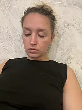 Snapshot of StasyWood chatting on 02.12.26 StasyWood online show from 02.12.26