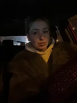 Snapshot of StasyWood chatting on 02.14.26 StasyWood online show from 02.14.26