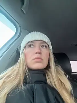 Snapshot of StasyWood chatting on 02.20.26 StasyWood online show from 02.20.26