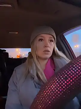 Snapshot of StasyWood chatting on 02.28.26 StasyWood online show from 02.28.26