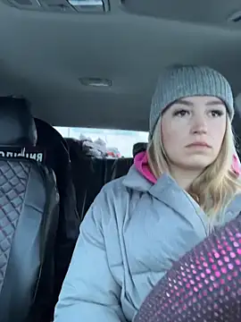 Snapshot of StasyWood chatting on 03.03.26 StasyWood online show from 03.03.26