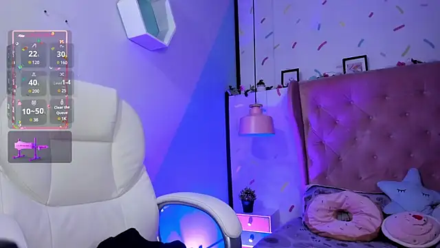 Snapshot of _cloe_martinez chatting on 01.12.25 cloe martinez online show from 01.12.25