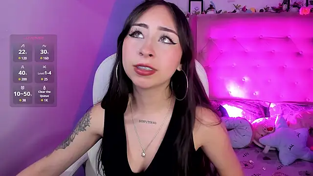 Snapshot of _cloe_martinez chatting on 03.08.25 cloe martinez online show from 03.08.25