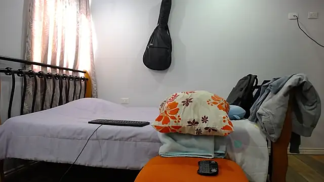 Snapshot of Iam_yourbabyprincess_XD chatting on 01.11.25 Iam yourbabyprincess XD online show from 01.11.25