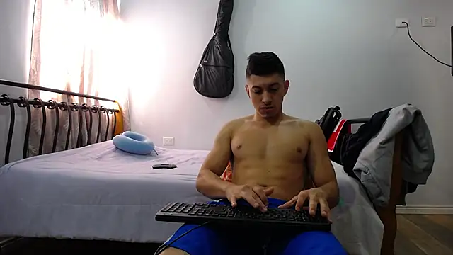 Snapshot of Iam_yourbabyprincess_XD chatting on 01.13.25 Iam yourbabyprincess XD online show from 01.13.25