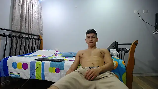 Snapshot of Iam_yourbabyprincess_XD chatting on 03.03.25 Iam yourbabyprincess XD online show from 03.03.25