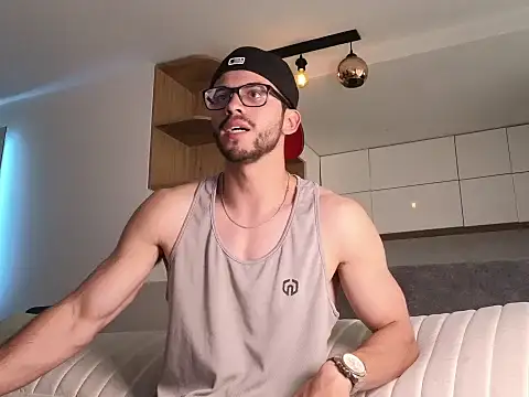 Snapshot of Phantom_Bigger1 chatting on 01.06.26 Phantom Bigger1 online show from 01.06.26