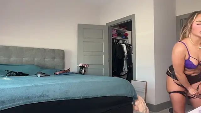 ElenaErickson online show from 01.20.25