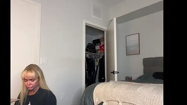 ElenaErickson online show from 04.05.26