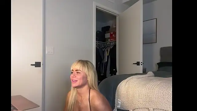 ElenaErickson online show from 04.06.26