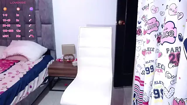 Alicelunaa online show from 03.13.25