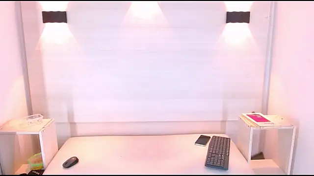 Snapshot of jeic_18 chatting on 09.13.25 jeic 18 online show from 09.13.25