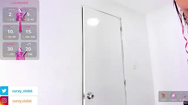 Snapshot of CurvyViolet chatting on 12.19.24 CurvyViolet online show from 12.19.24