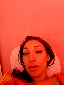 Snapshot of Anniespears chatting on 03.06.26 Anniespears online show from 03.06.26