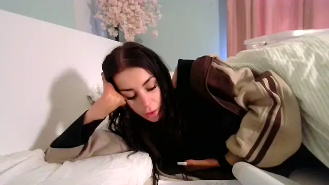 josiexcx online show from 11.18.25