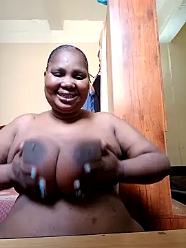 Snapshot of ThickSexyMelons chatting on 02.06.25 ThickSexyMelons online show from 02.06.25