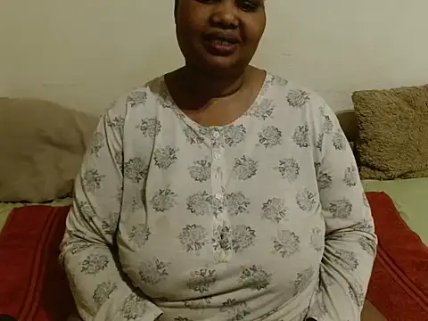 Snapshot of ThickSexyMelons chatting on 09.28.25 ThickSexyMelons online show from 09.28.25