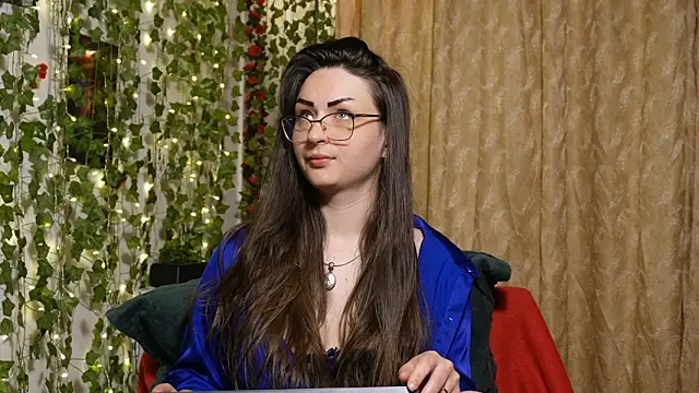 Snapshot of NaughtYHomemadE chatting on 05.03.26 NaughtYHomemadE online show from 05.03.26